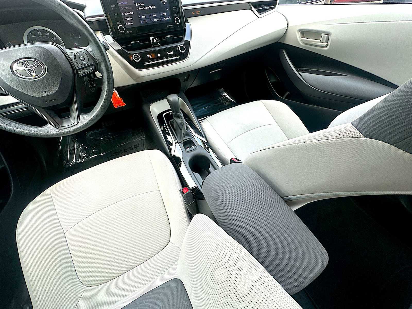 Used 2022 Toyota Corolla LE image 21