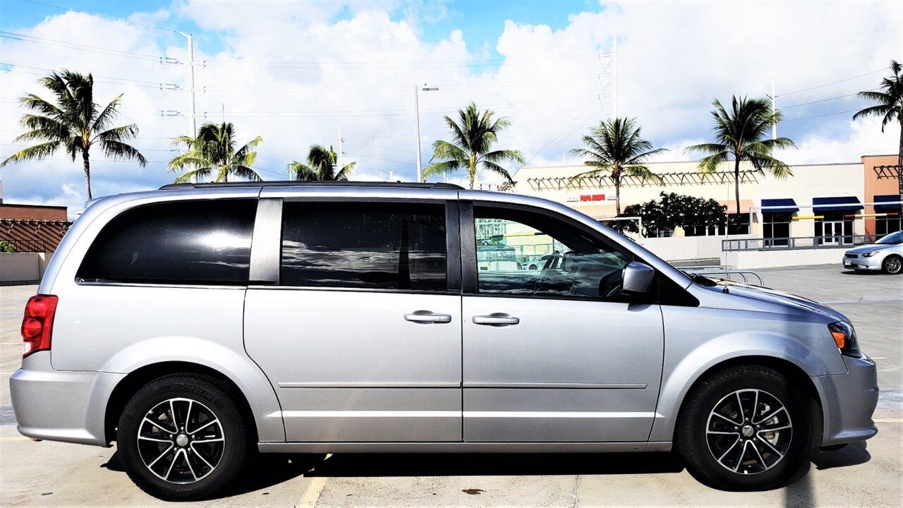 Used 2017 Dodge Grand Caravan GT FWD image 7