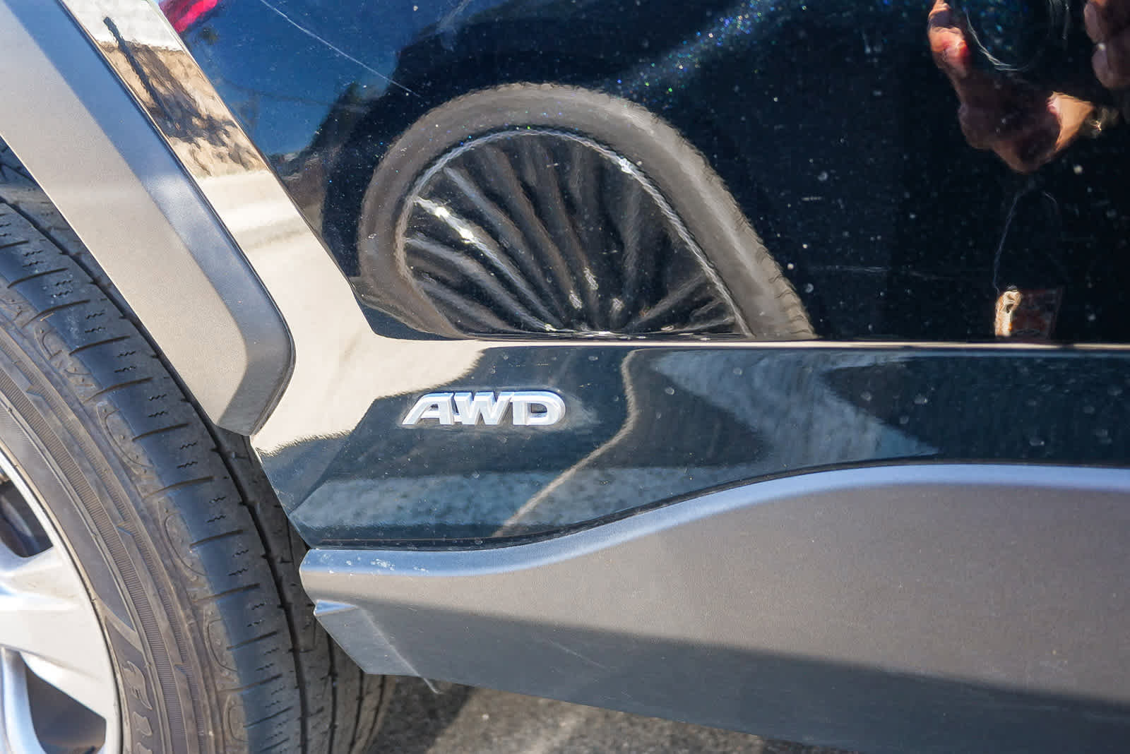 Used 2025 Toyota RAV4 LE image 8