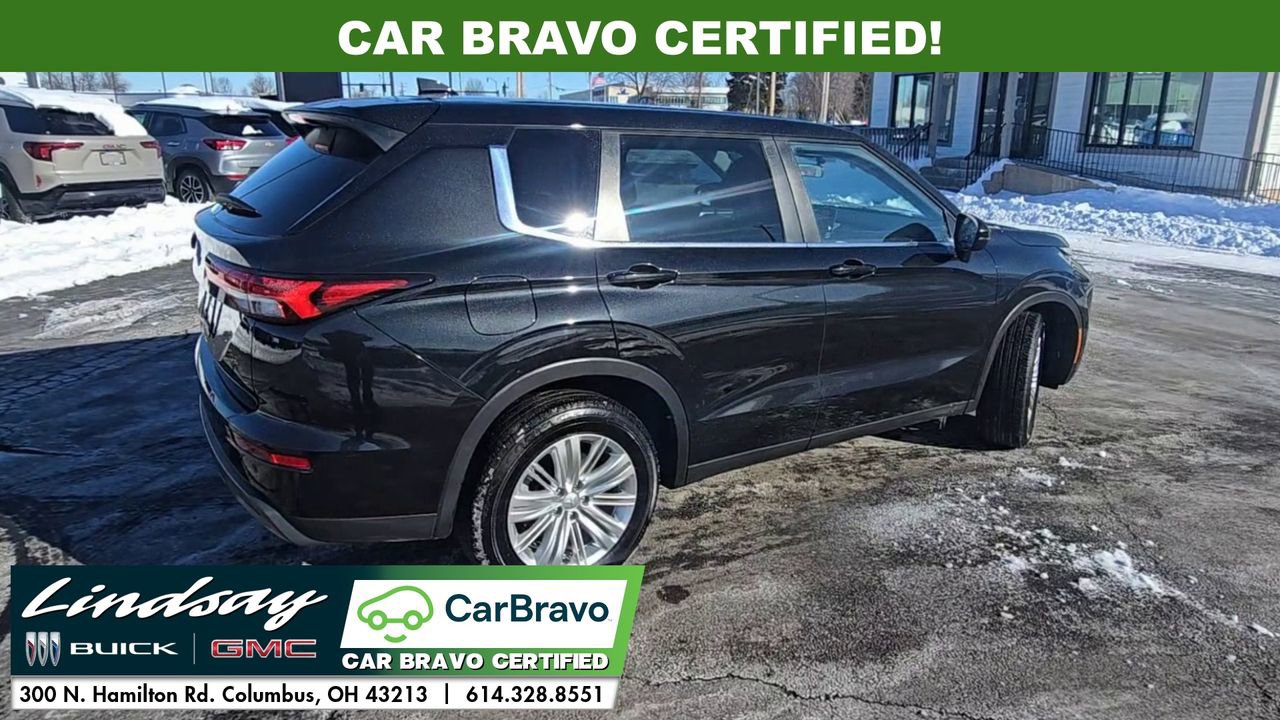 Used 2023 Mitsubishi Outlander ES image 8