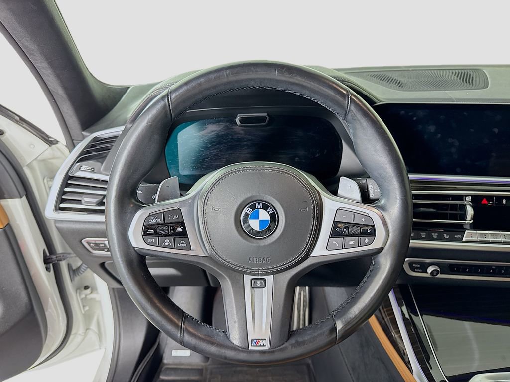 Used 2021 BMW X7 xDrive40i w/ M Sport Package image 11