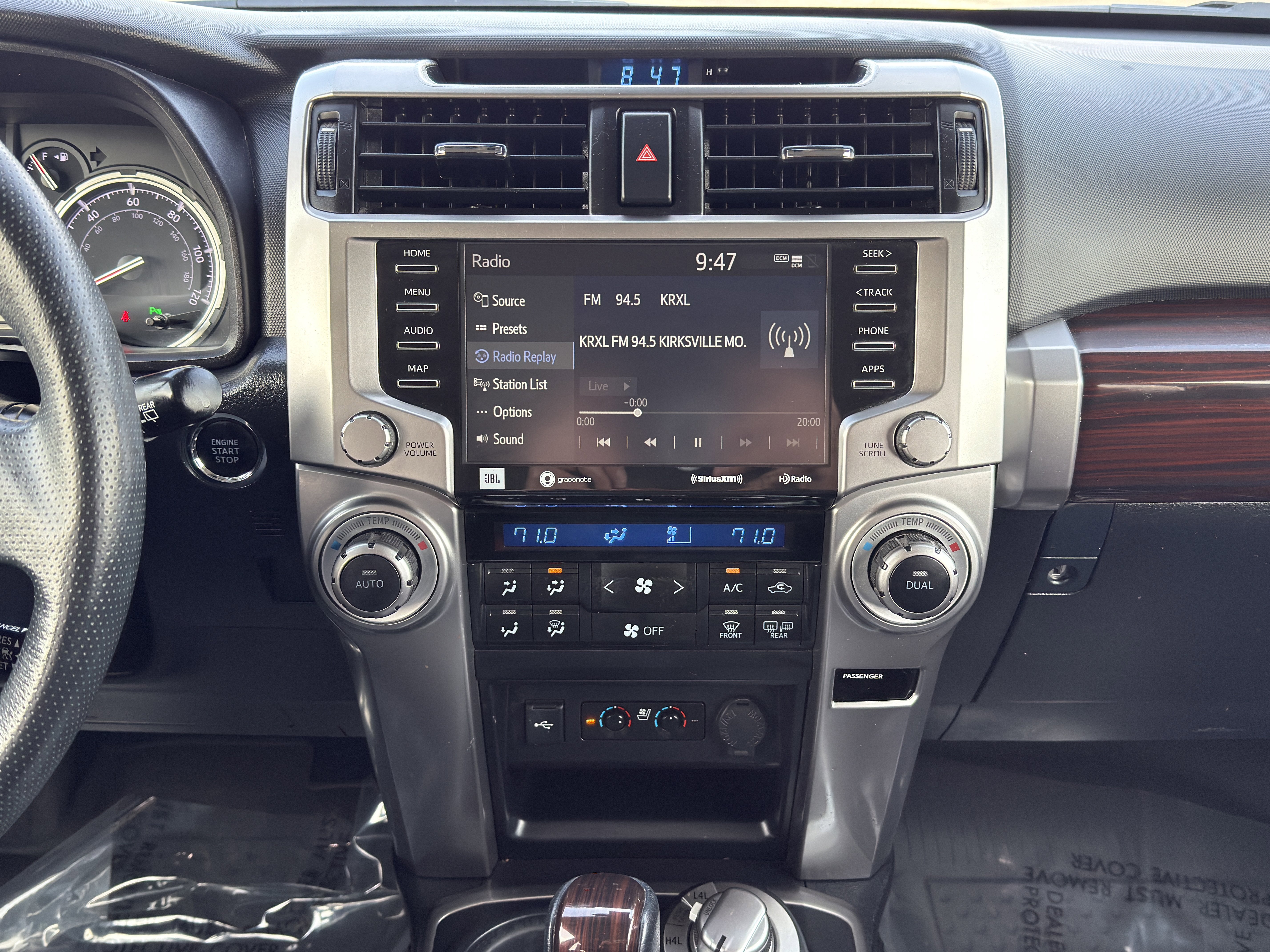 Used 2021 Toyota 4Runner Limited AWD/4WD image 29