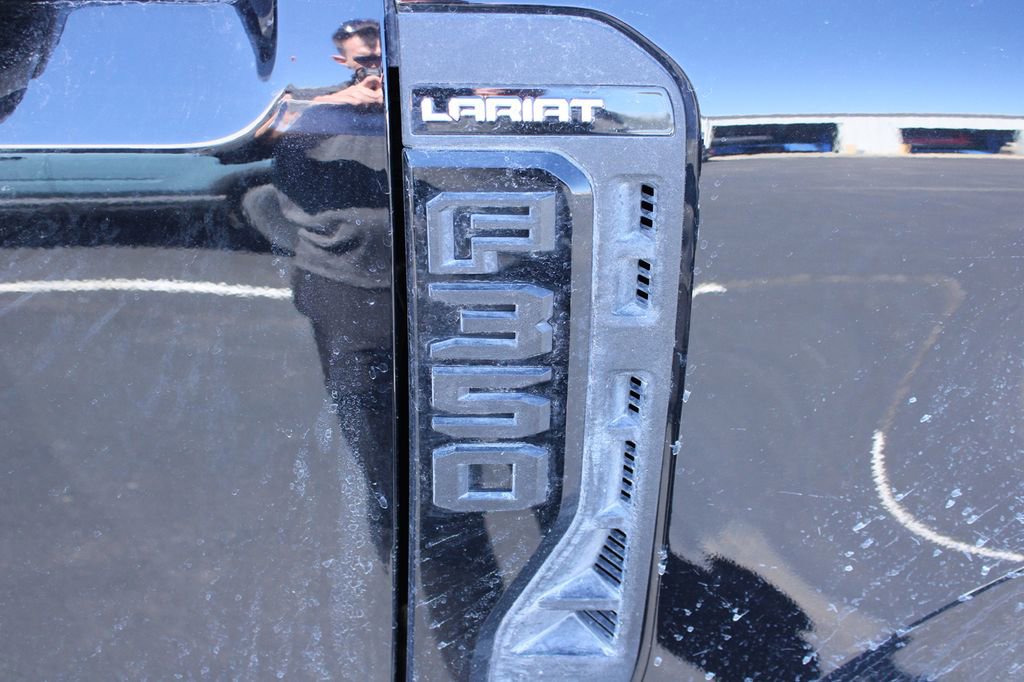 Used 2023 Ford F350 Lariat w/ Lariat Ultimate Package image 5