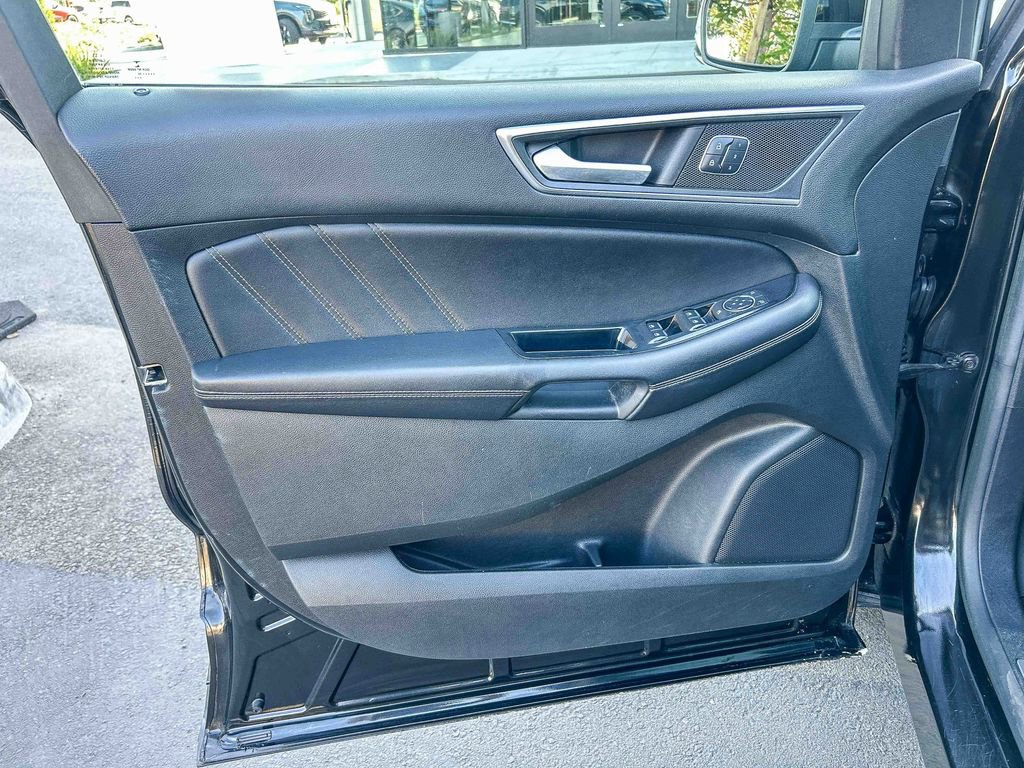 Used 2015 Ford Edge Sport w/ Equipment Group 401A FWD image 26