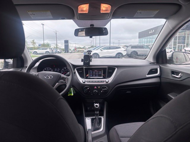 Used 2022 Hyundai Accent SE FWD image 40