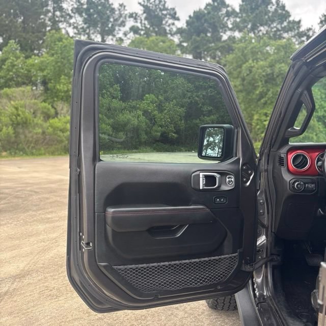 Used 2021 Jeep Wrangler Unlimited Rubicon AWD/4WD image 25