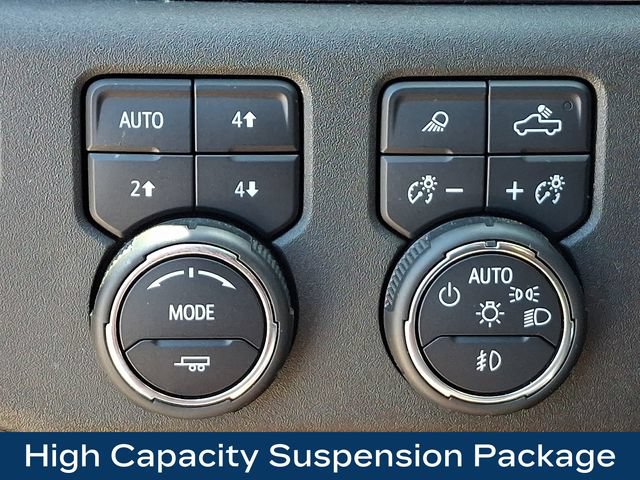 Used 2023 Chevrolet Silverado 1500 LTZ AWD/4WD image 9