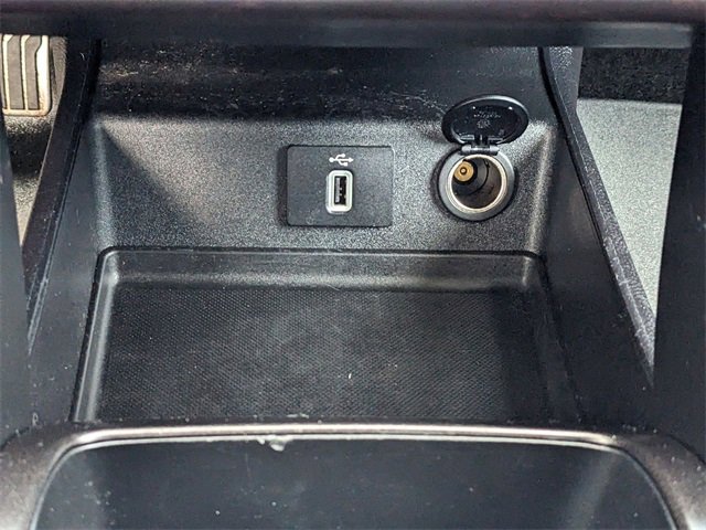 Used 2017 Ford Fusion Titanium image 14