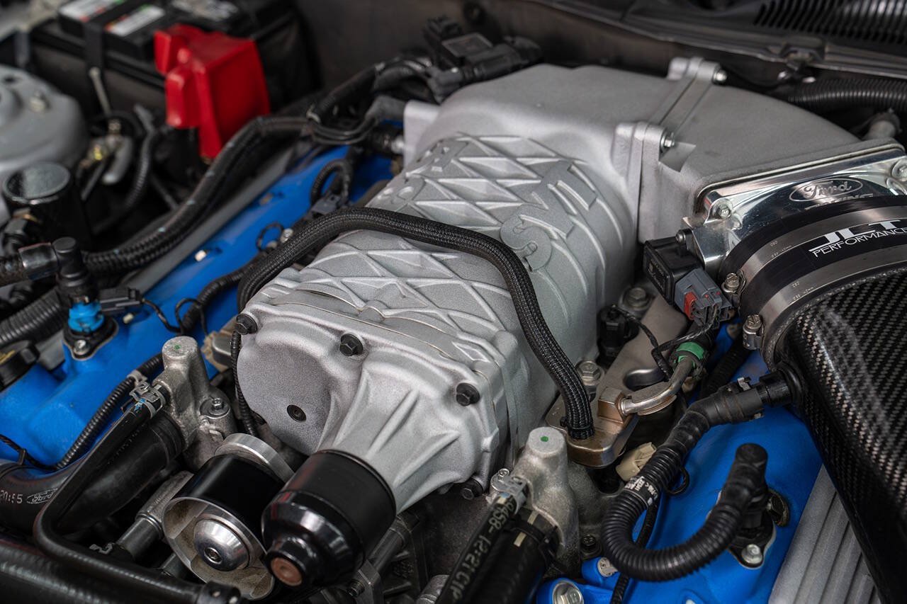 Used 2013 Ford Mustang Shelby GT500 RWD image 16