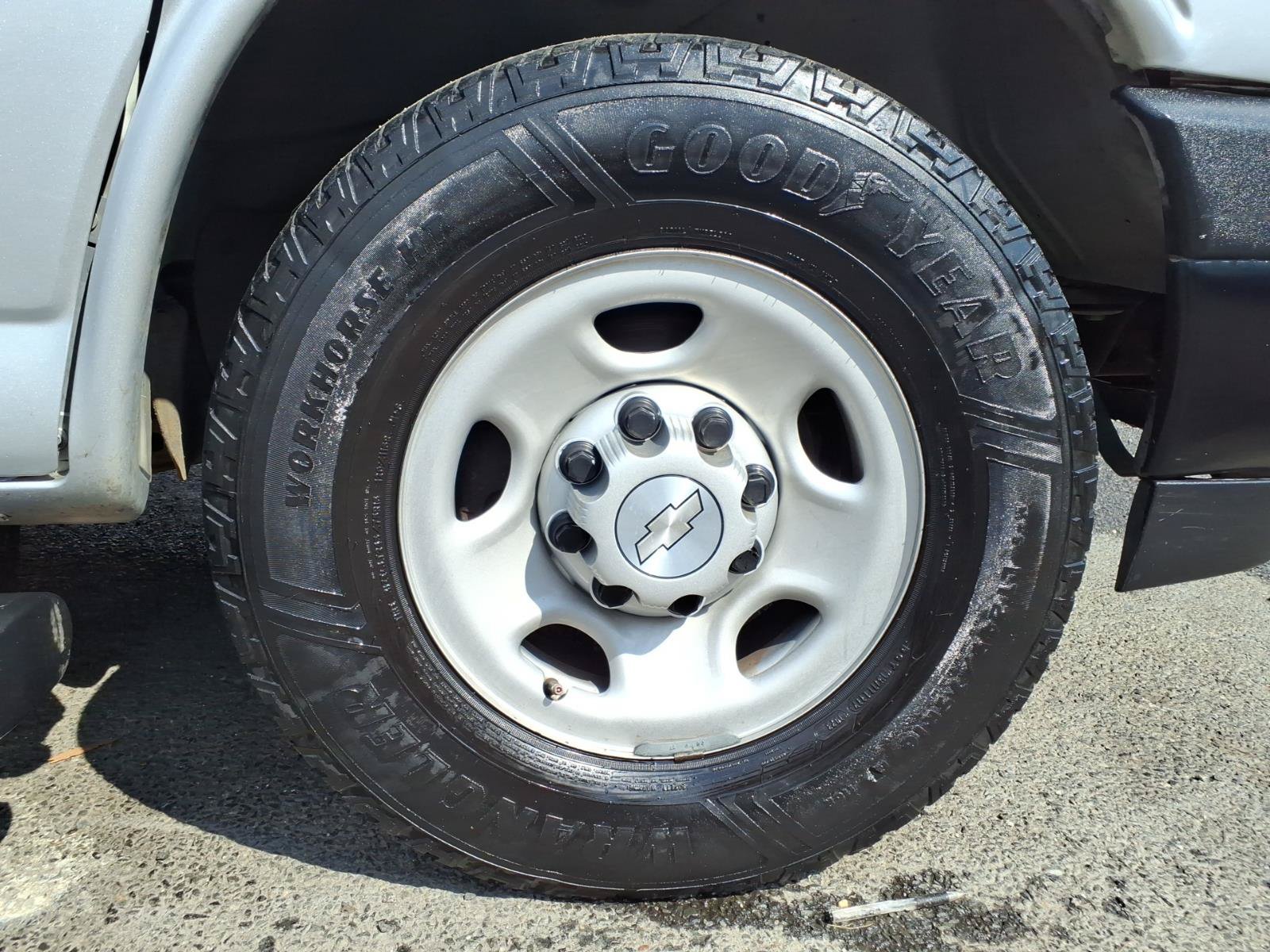 Used 2018 Chevrolet Express 3500 LS RWD image 7