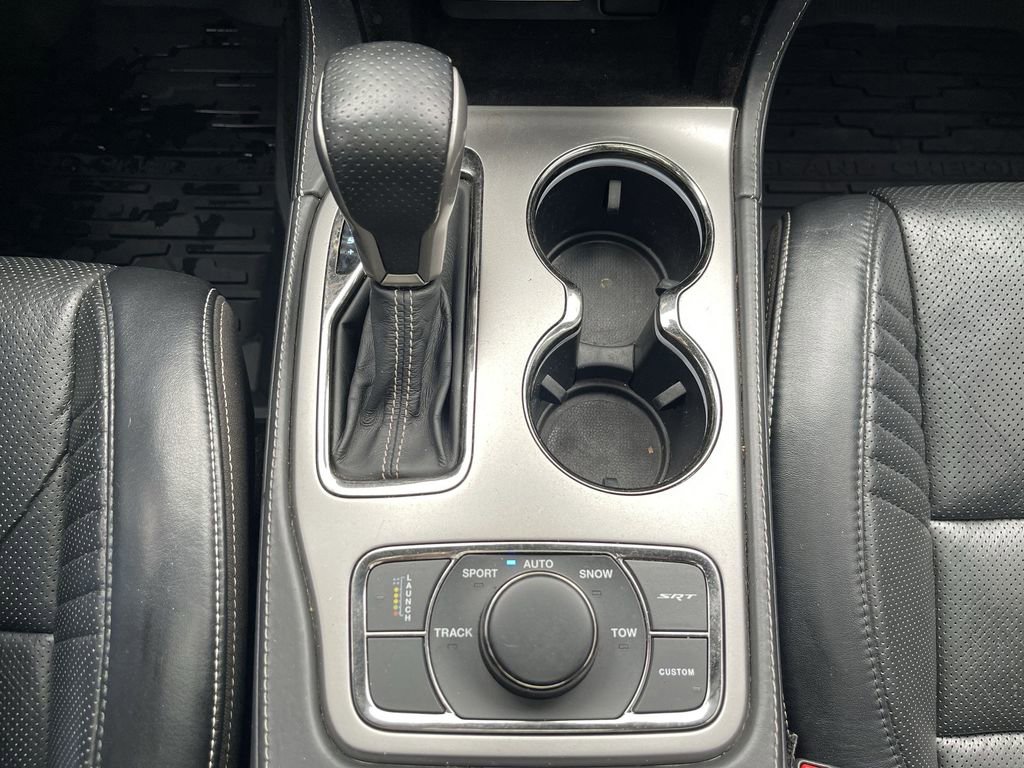 Used 2017 Jeep Grand Cherokee SRT image 16