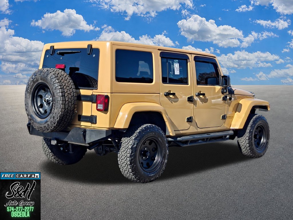 Used 2014 Jeep Wrangler Unlimited Sahara w/ Connectivity Group AWD/4WD image 14