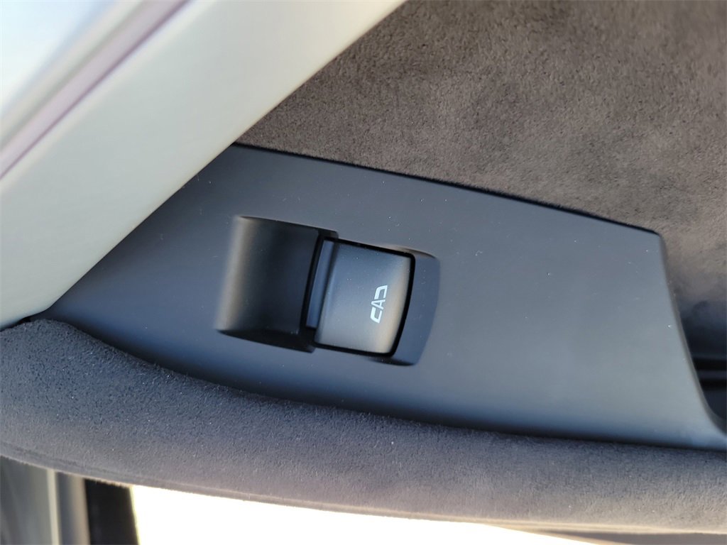 Used 2021 Chevrolet Camaro ZL1 image 19