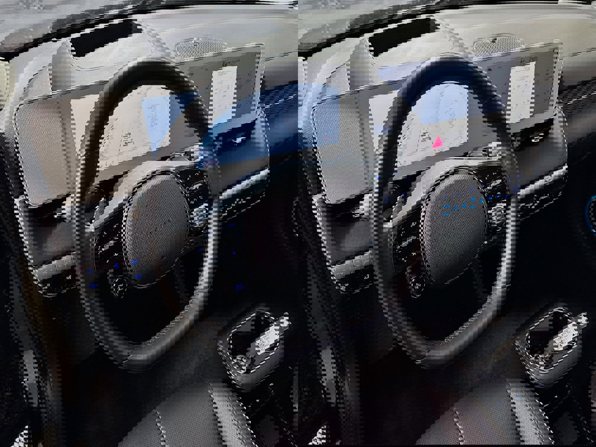 Used 2023 Hyundai Ioniq 5 Limited w/ Cargo Package image 25