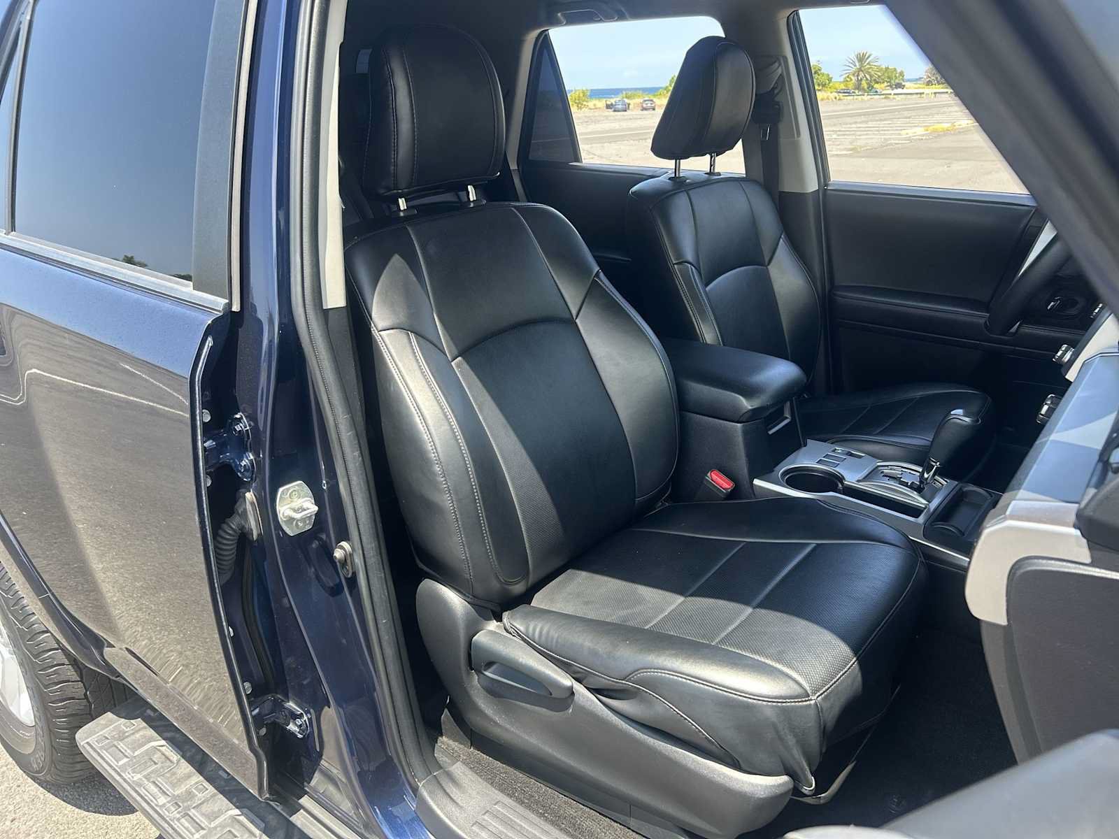 Used 2023 Toyota 4Runner SR5 AWD/4WD image 25