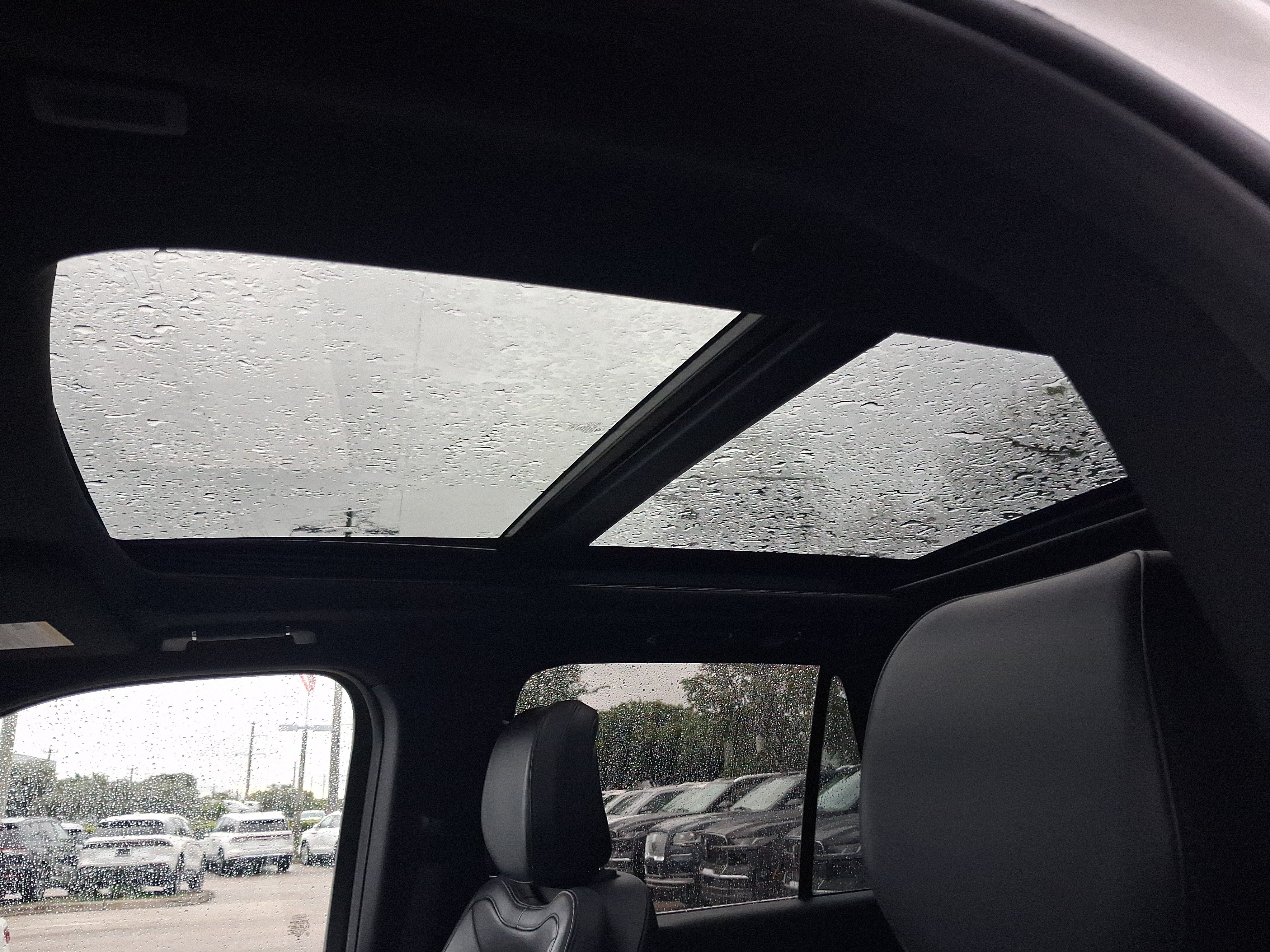 Used 2024 Lincoln Navigator Premiere AWD/4WD image 12