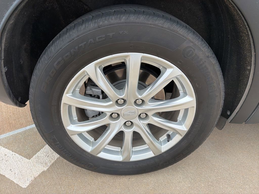 Certified 2023 Cadillac XT4 Luxury w/ Cold Weather Package FWD image 6
