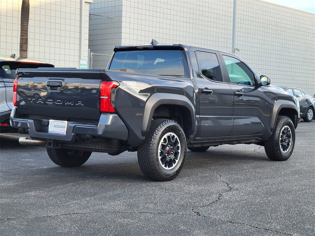 Used 2025 Toyota Tacoma TRD Off-Road image 2