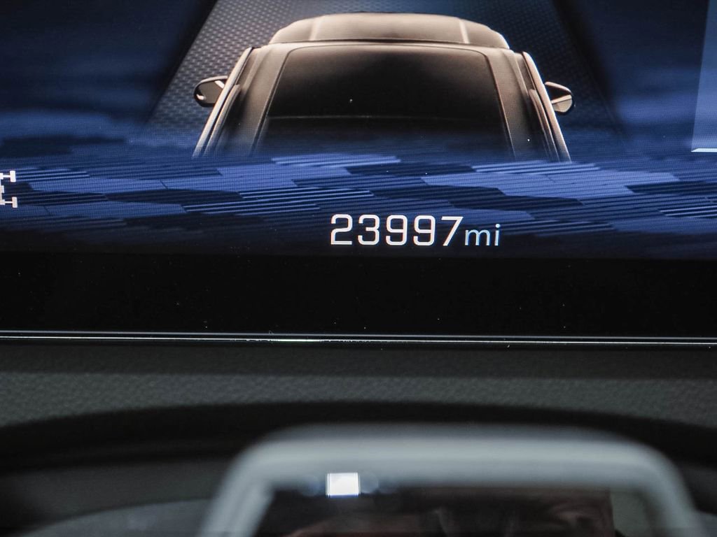 Used 2024 Chevrolet Traverse RS image 15