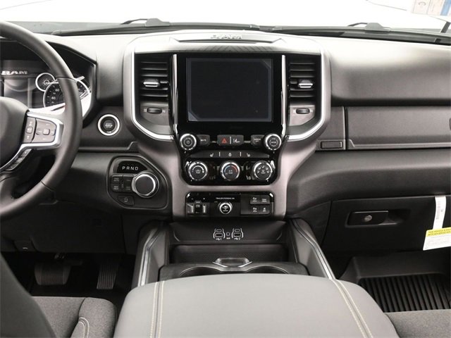 New 2026 RAM 1500 4x4 Crew Cab image 25