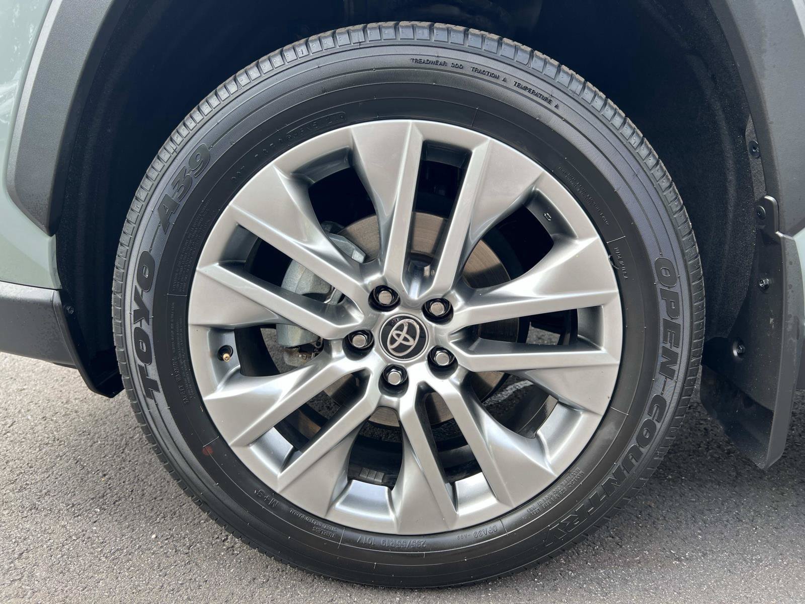 Used 2022 Toyota RAV4 XLE Premium FWD image 11
