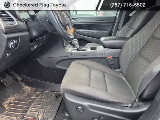 Used 2021 Jeep Grand Cherokee Laredo AWD/4WD image 8