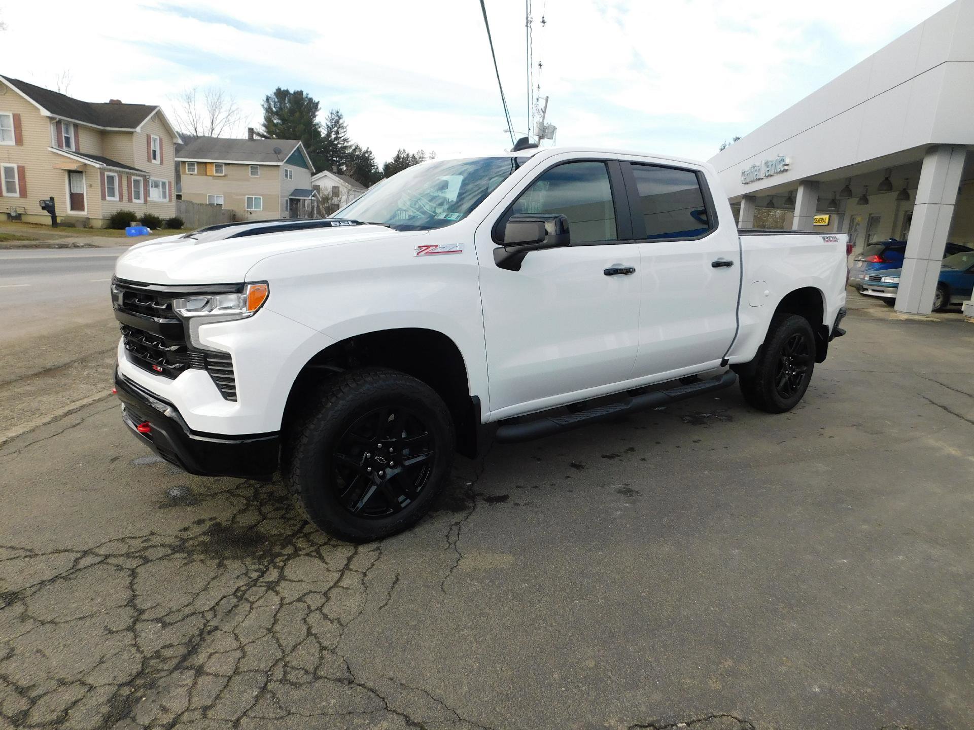New 2026 Chevrolet Silverado 1500 LT Trail Boss w/ Convenience Package II image 2