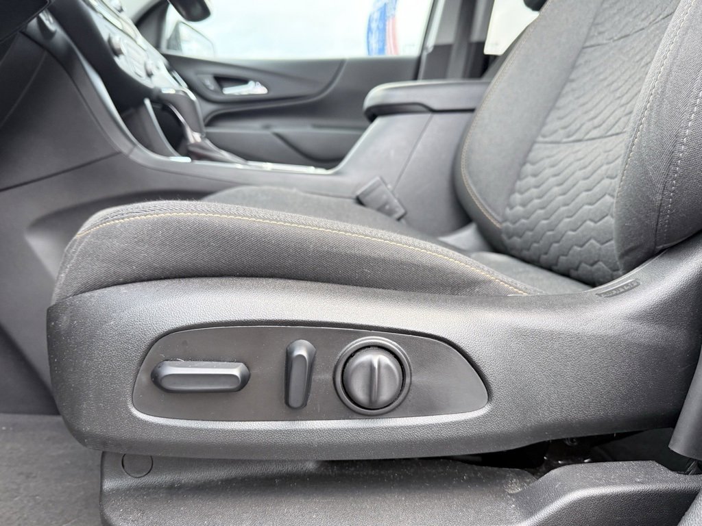 Used 2021 Chevrolet Equinox LT image 11