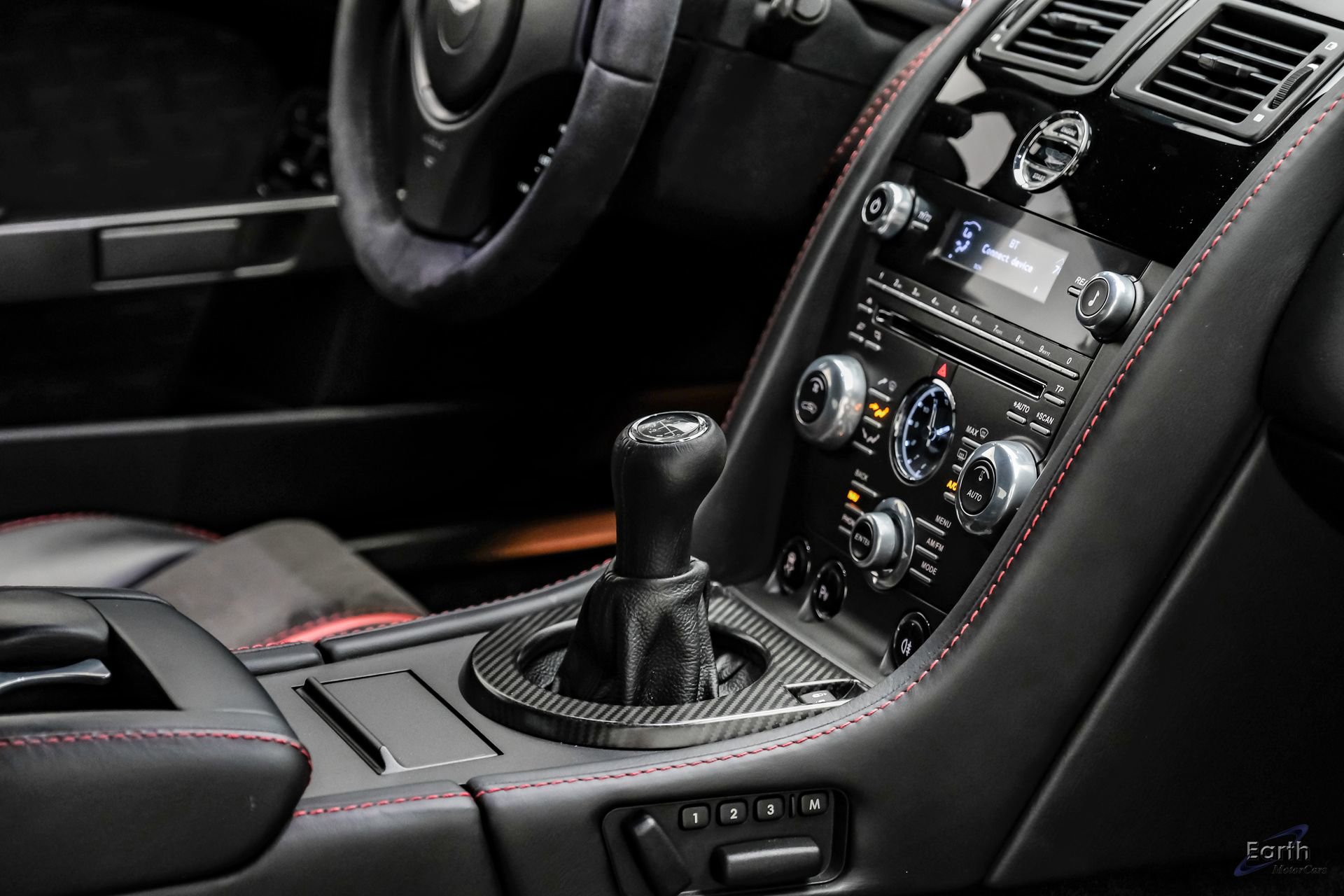 Used 2015 Aston Martin V8 Vantage GT RWD image 58