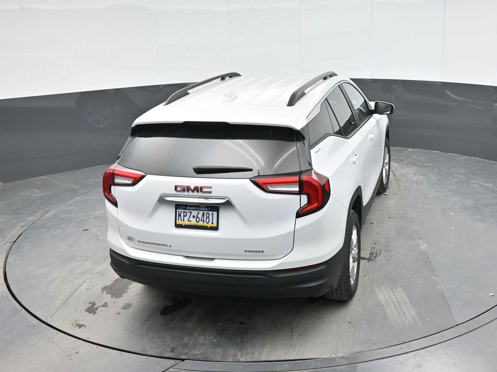 Used 2023 GMC Terrain SLE w/ Driver Convenience Package AWD/4WD image 21