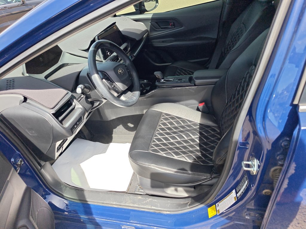 Used 2023 Toyota Prius LE image 7