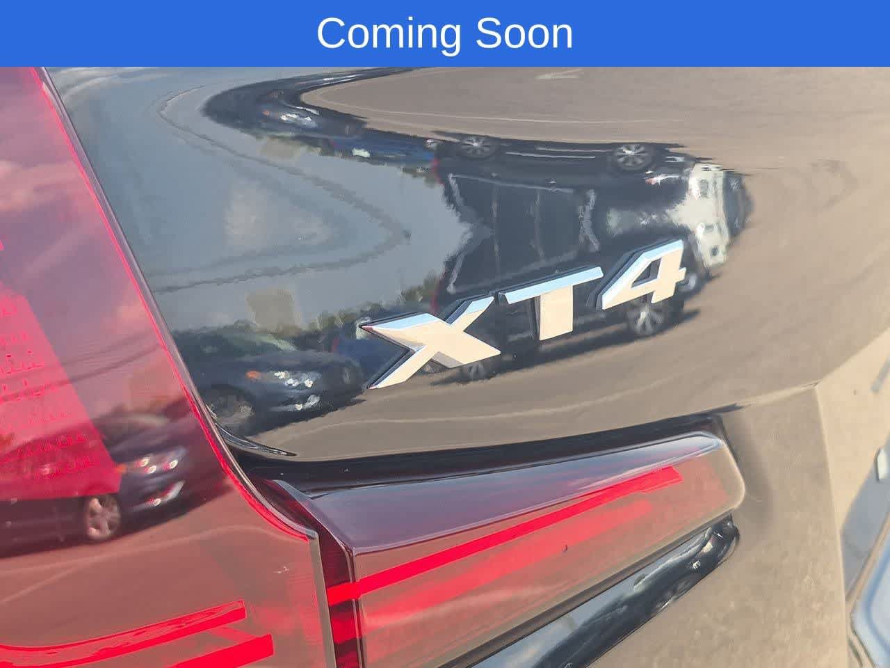 Used 2023 Cadillac XT4 Premium Luxury w/ Cold Weather Package AWD/4WD image 4