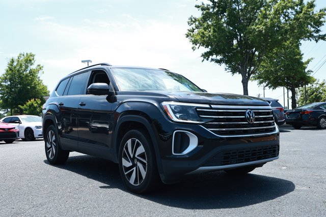 Used 2024 Volkswagen Atlas SE FWD image 3