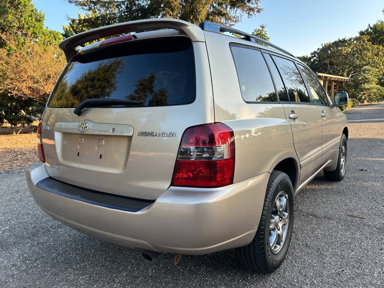 Used 2004 Toyota Highlander 4WD V6 w/ Preferred Pkg image 14