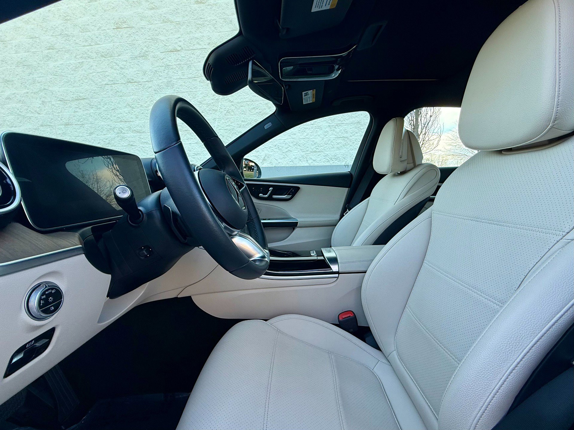 Used 2024 Mercedes-Benz C 300 Sedan image 9