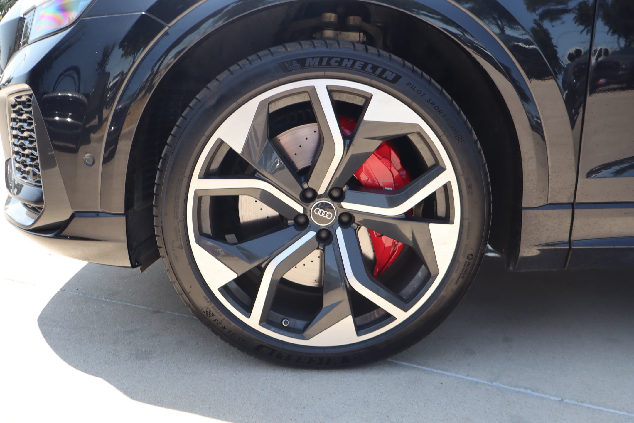 Used 2021 Audi RS Q8 w/ Carbon Optic Package AWD/4WD image 10