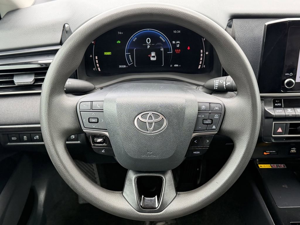 Used 2025 Toyota Camry LE FWD image 15