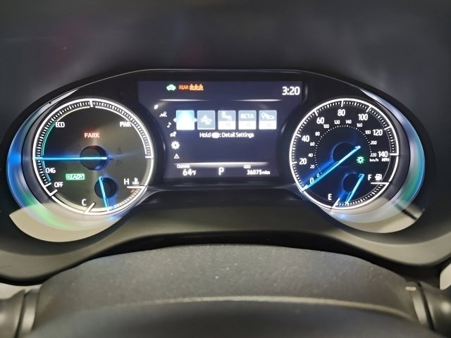 Used 2023 Toyota Venza LE AWD/4WD image 28