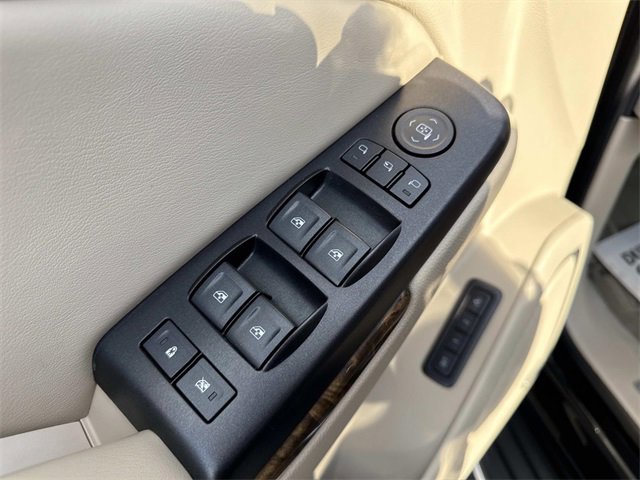 Used 2016 GMC Yukon XL Denali w/ Open Road Package image 9