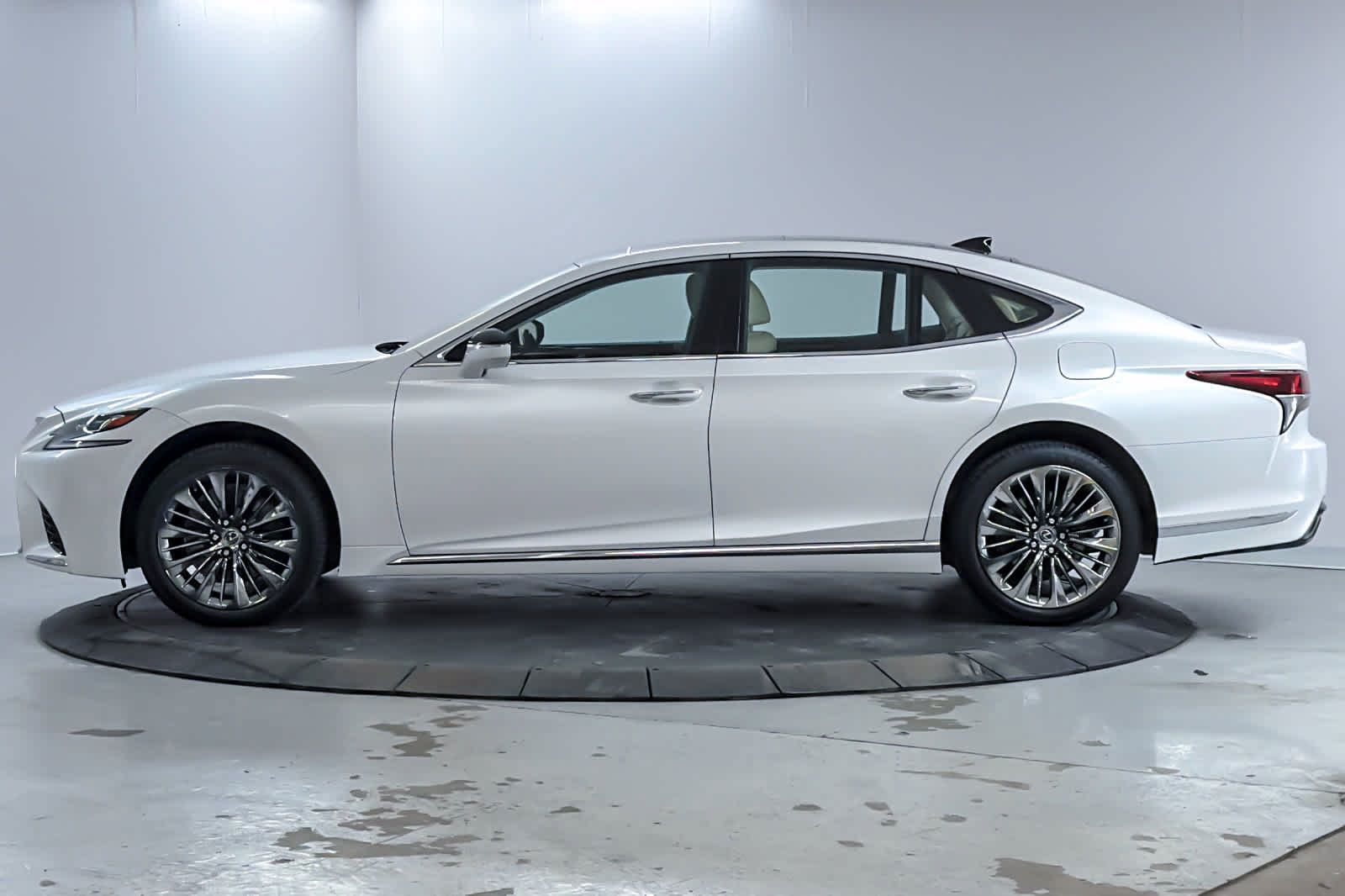 Used 2018 Lexus LS 500 AWD w/ Interior Upgrade Package image 5