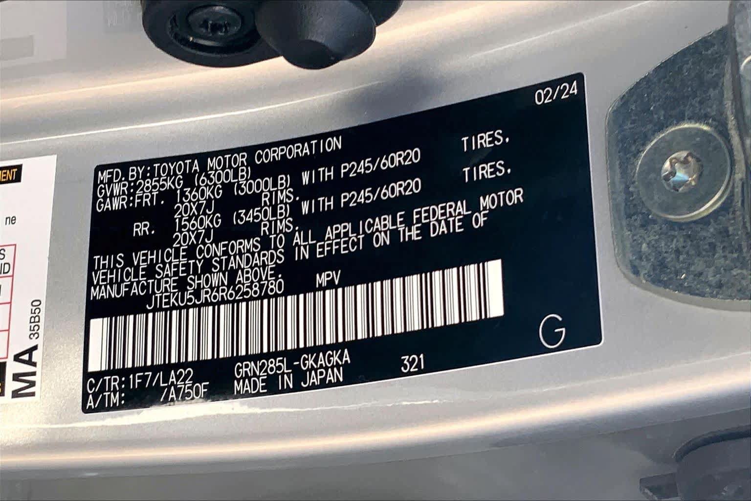 Used 2024 Toyota 4Runner Limited AWD/4WD image 37