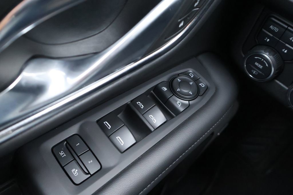 Certified 2024 Chevrolet Suburban Z71 w/ Off-Road Capability Package AWD/4WD image 37