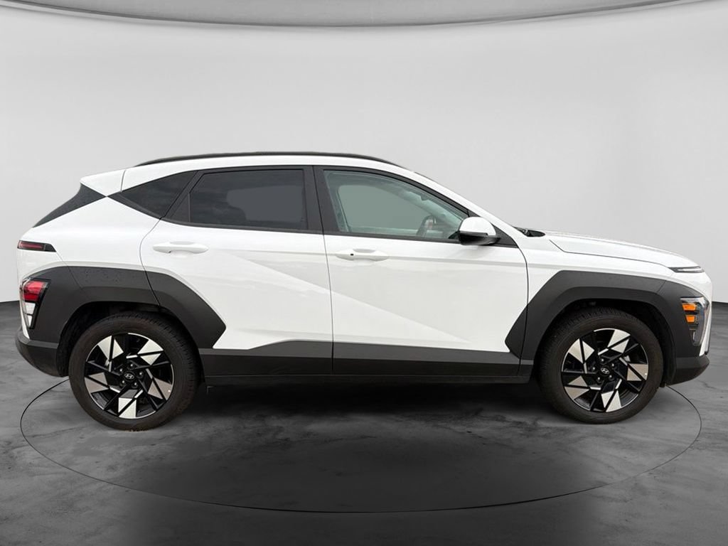 Used 2025 Hyundai Kona SEL FWD image 8