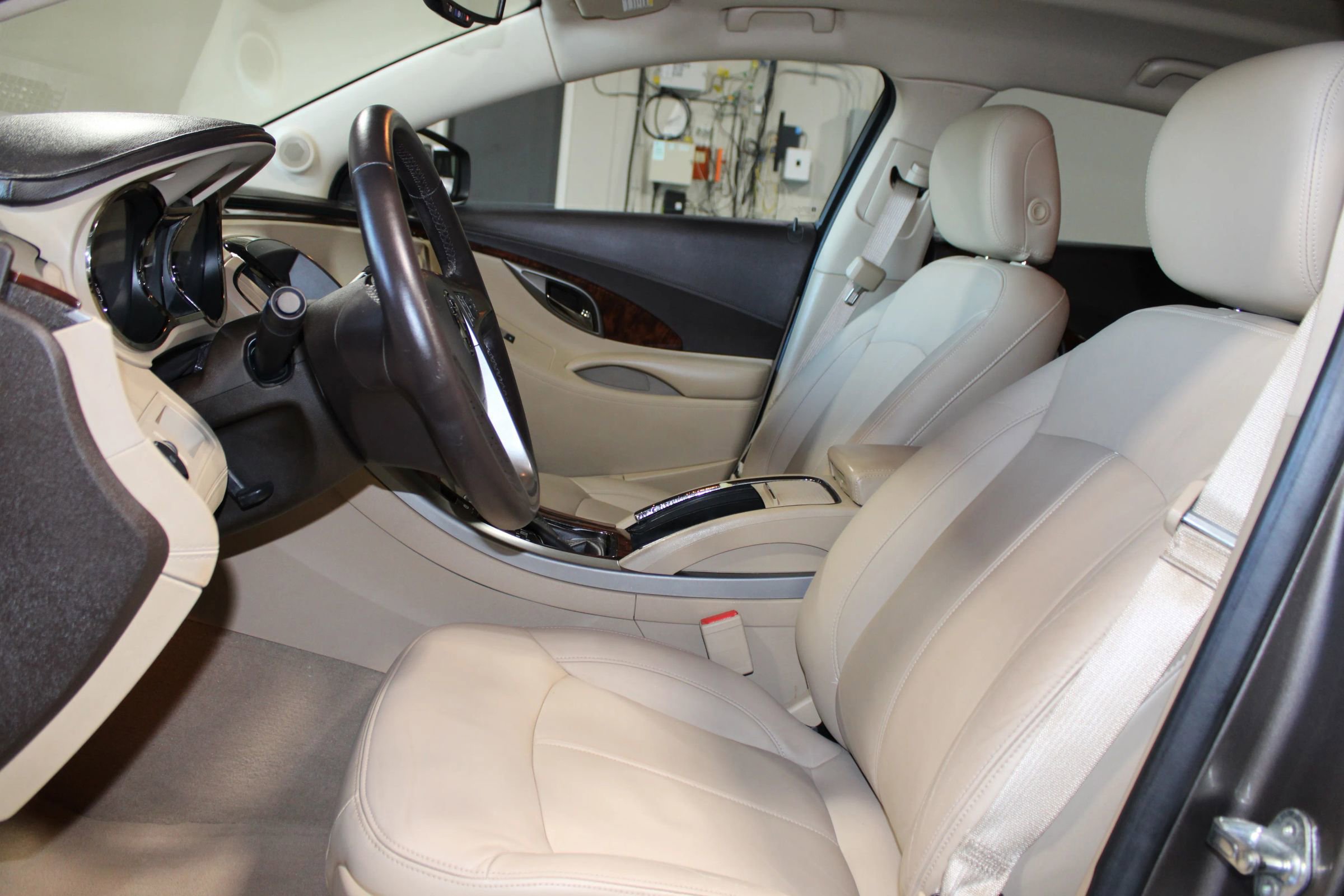 Used 2011 Buick LaCrosse CXL image 17
