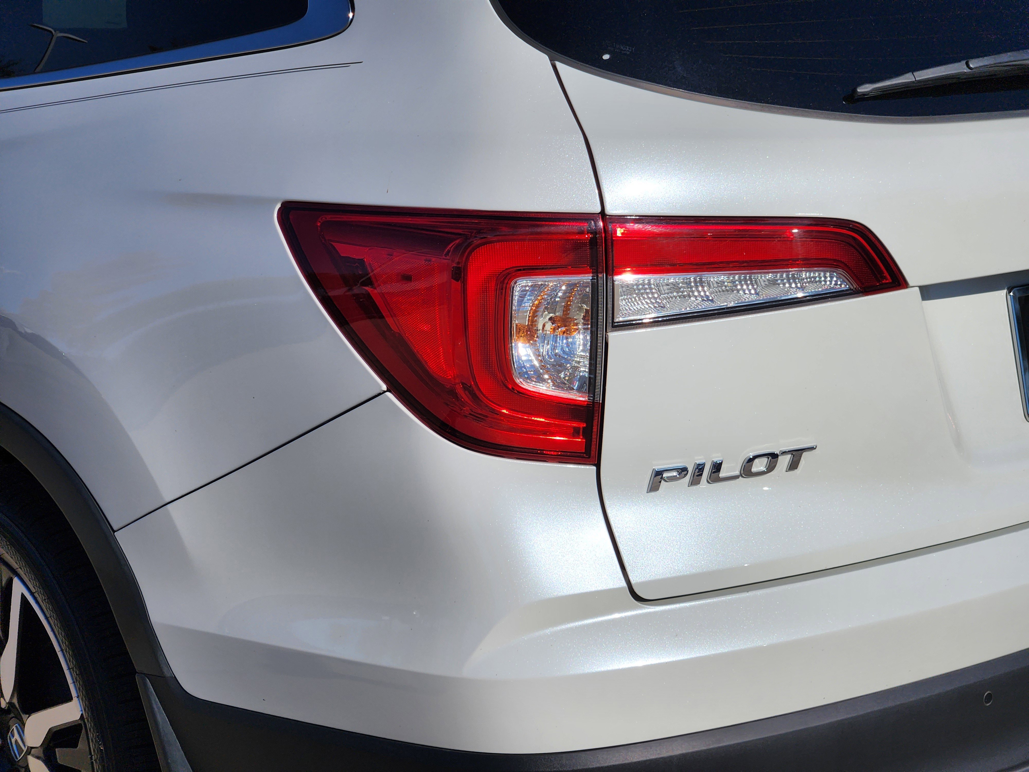 Used 2021 Honda Pilot Touring image 5
