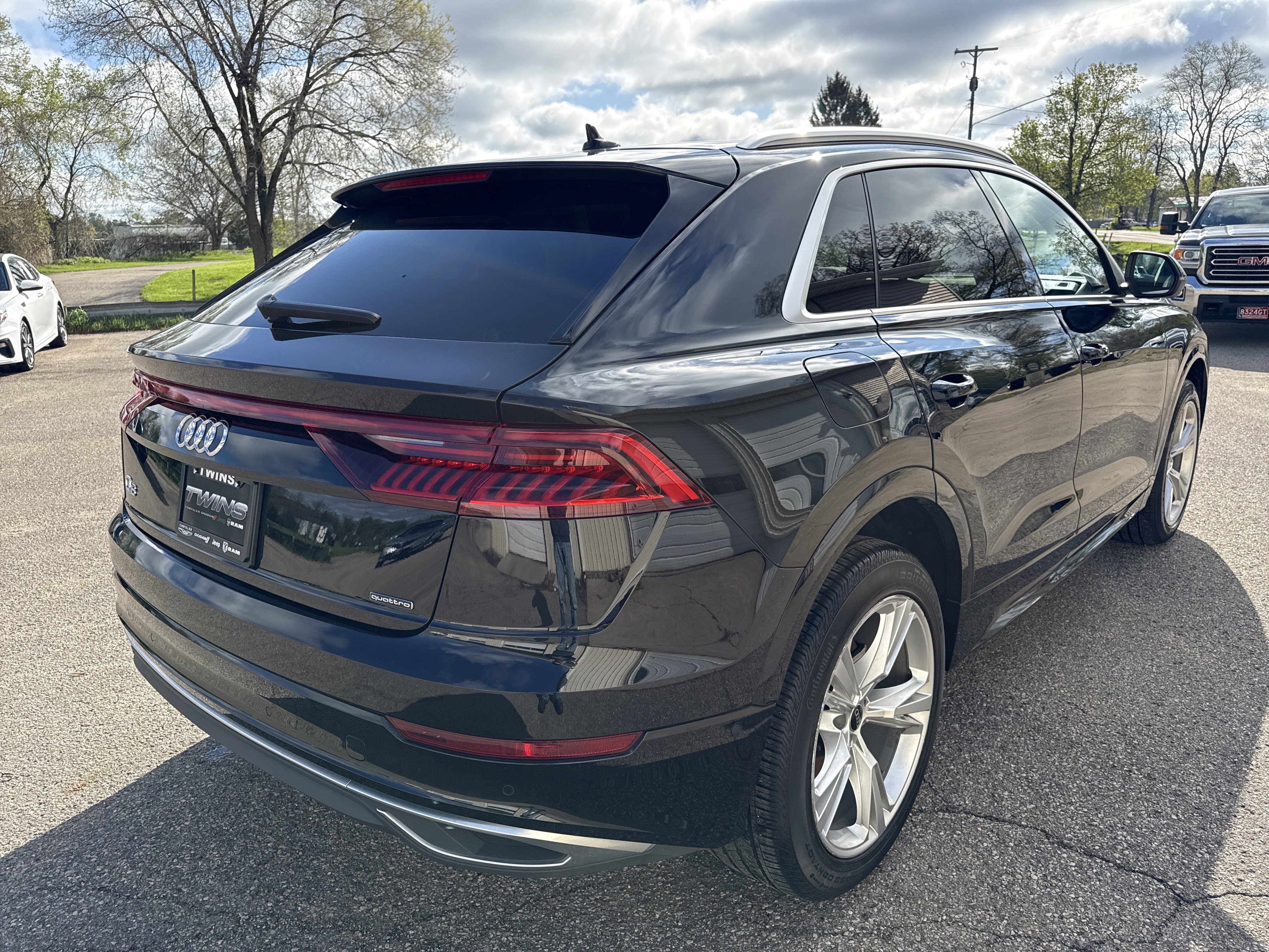Used 2023 Audi Q8 Premium Plus w/ Premium Plus Package AWD/4WD image 3