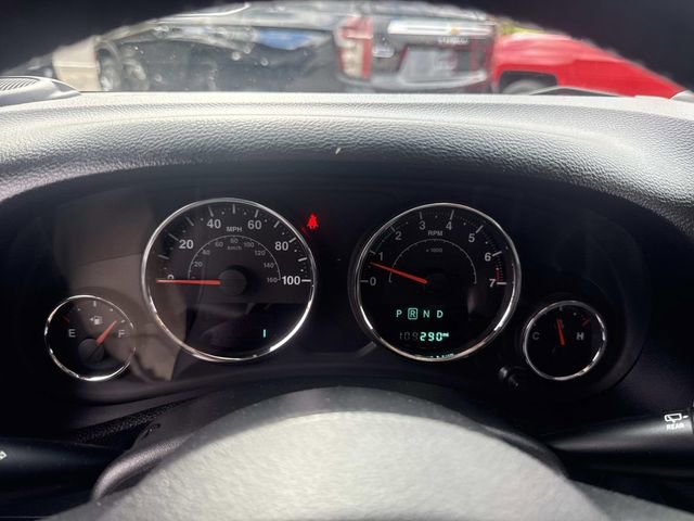 Used 2016 Jeep Wrangler Unlimited Sahara w/ Dual Top Group image 33