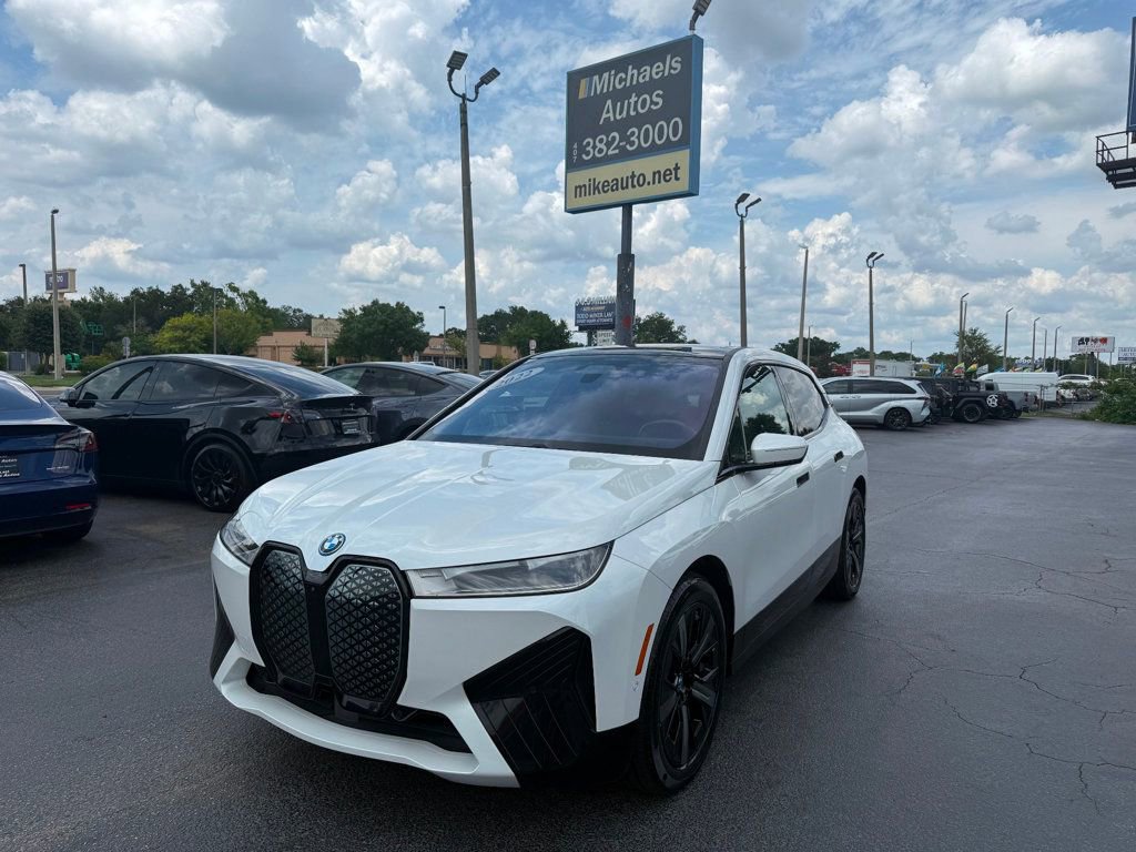 Used 2022 BMW iX xDrive50 w/ Sport Package image 1