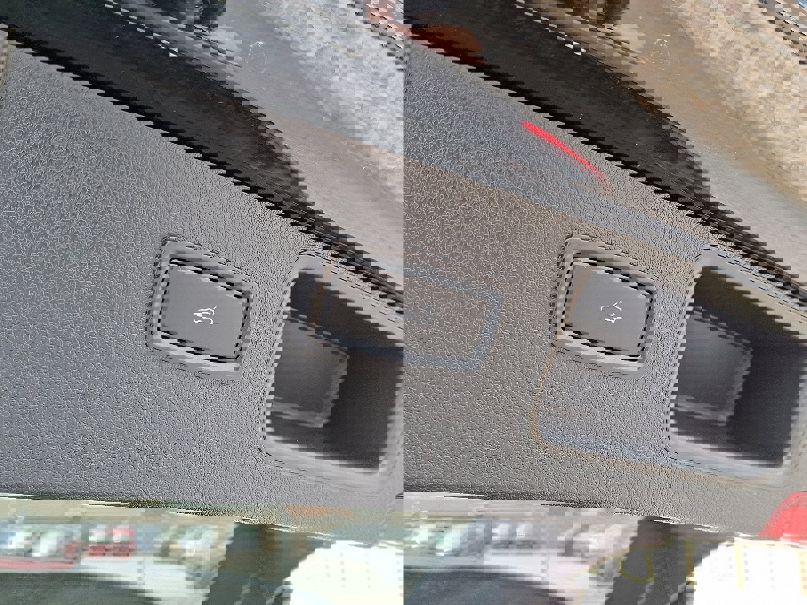 Used 2017 Porsche Macan image 30