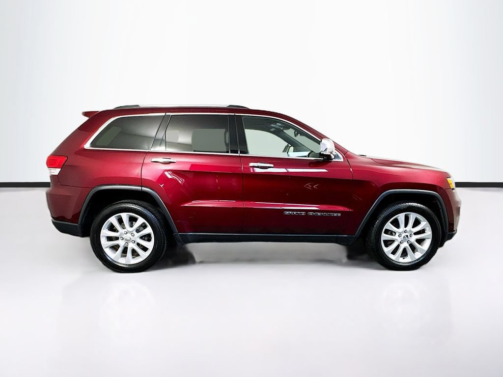 Used 2017 Jeep Grand Cherokee Limited w/ Trailer Tow Group IV AWD/4WD image 4